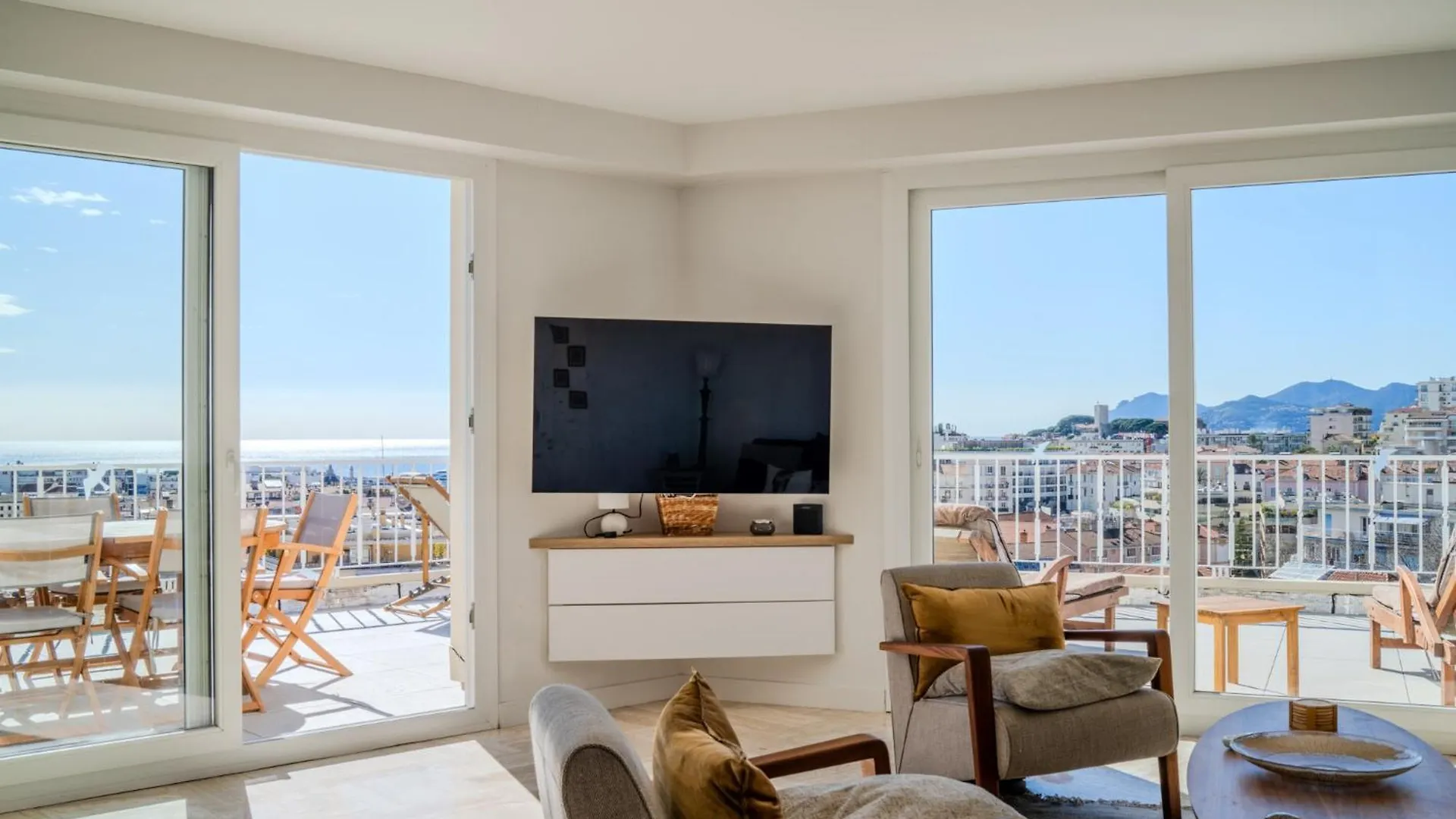 Appartement Avec Terrasse Et Vue Mer Cannes Apartment