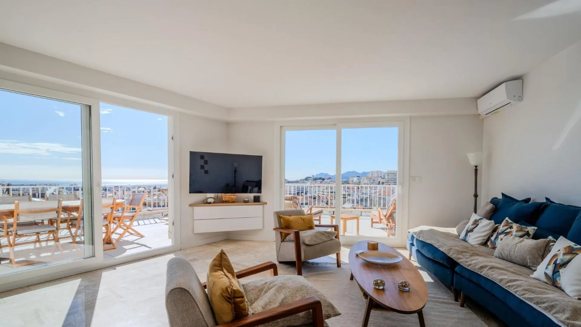 Appartement Avec Terrasse Et Vue Mer Cannes
