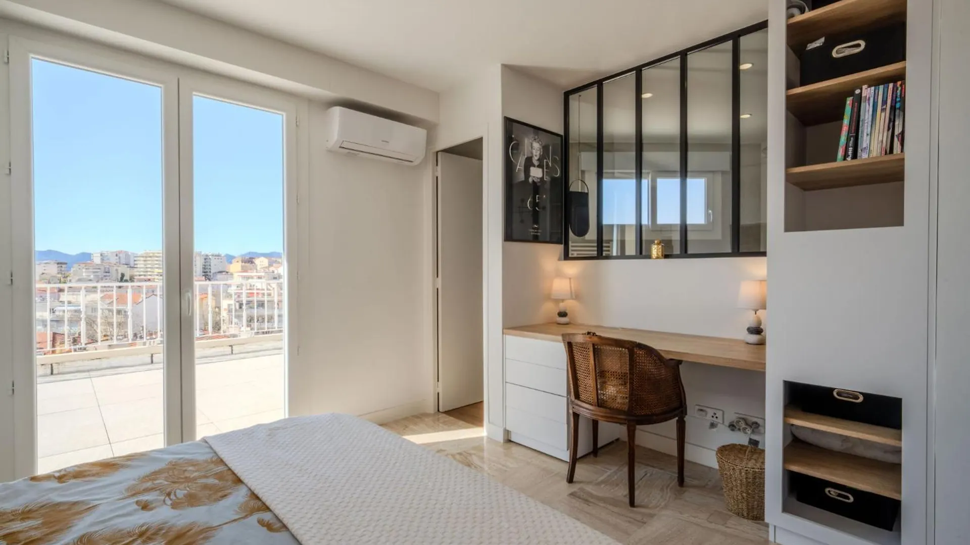 Appartement Avec Terrasse Et Vue Mer Cannes