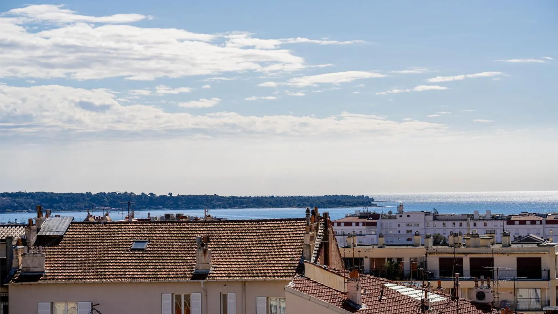 Apartment Appartement Avec Terrasse Et Vue Mer Cannes