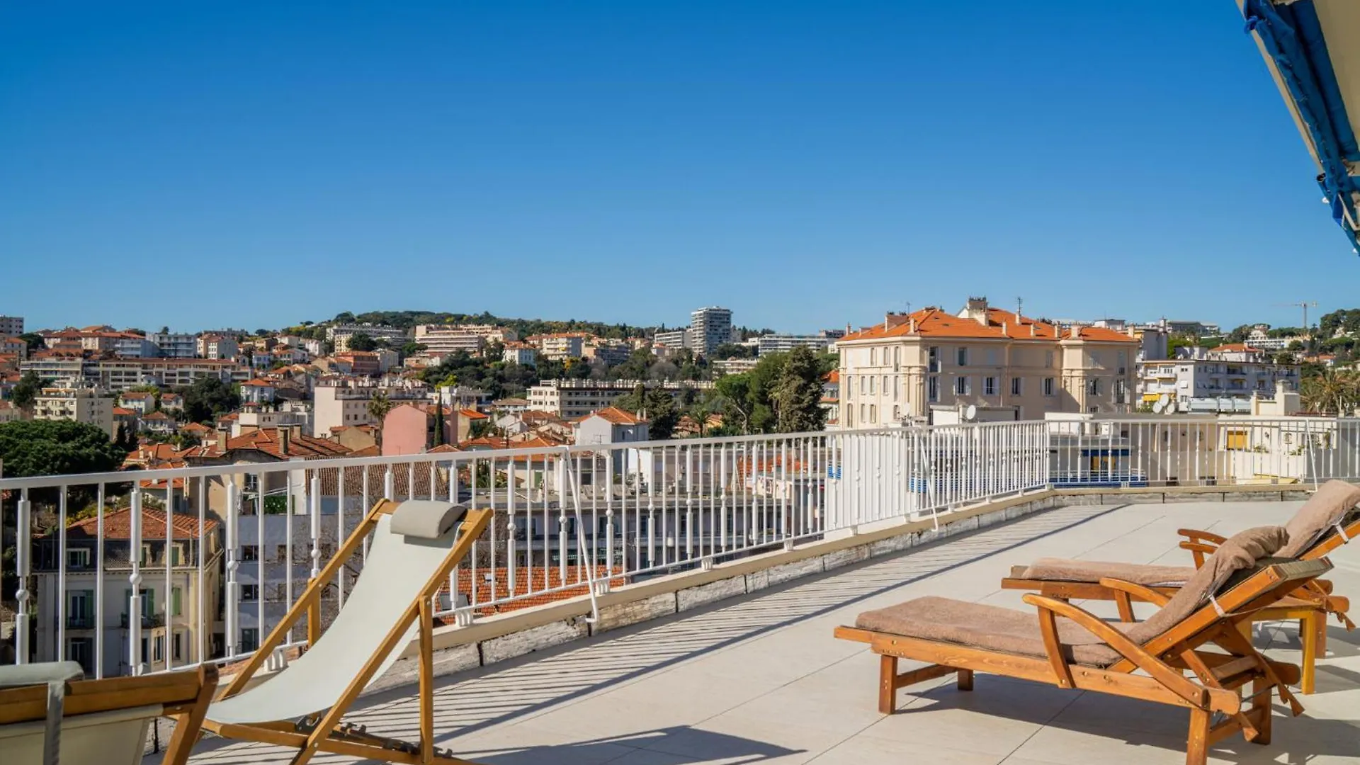 Apartment Appartement Avec Terrasse Et Vue Mer Cannes France