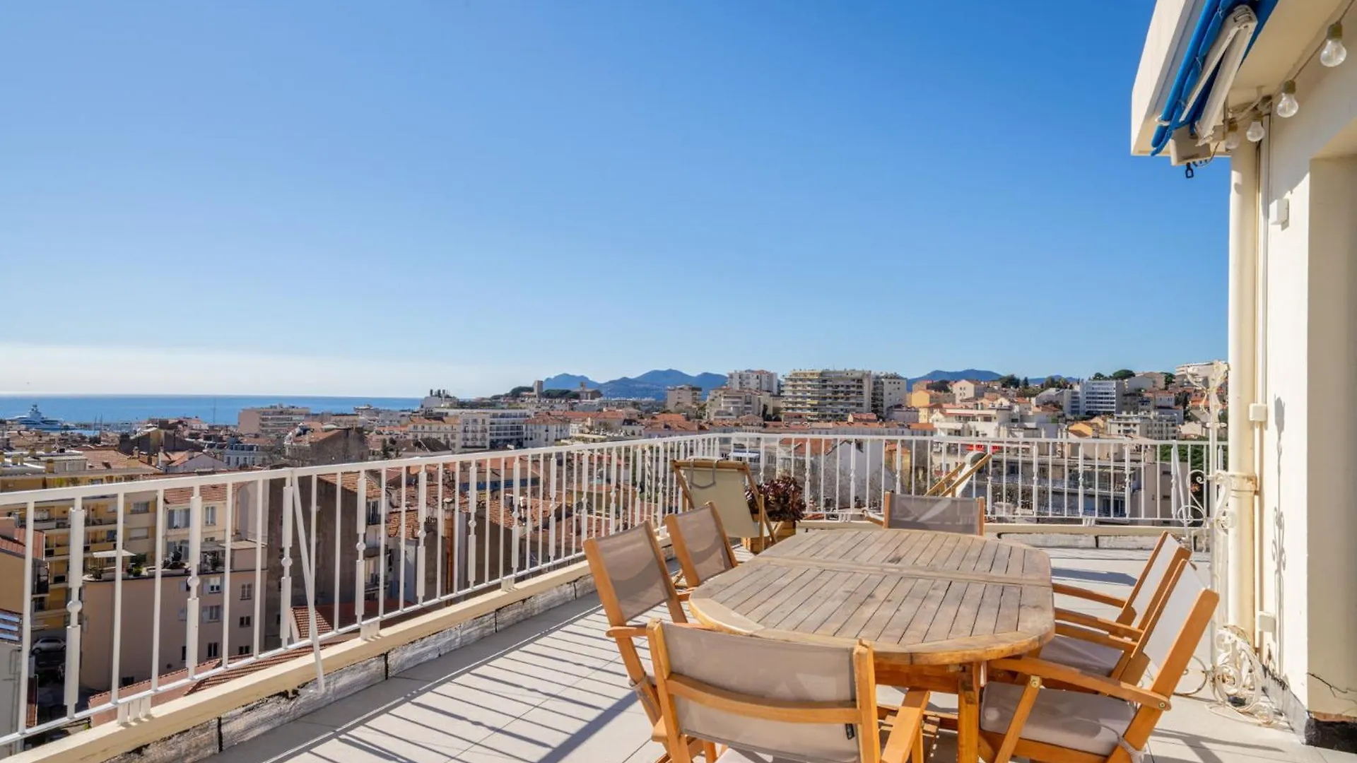 Apartment Appartement Avec Terrasse Et Vue Mer Cannes